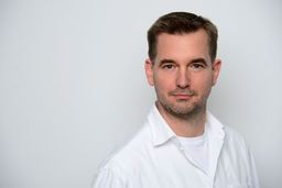 Dr. med. Andreas Bey